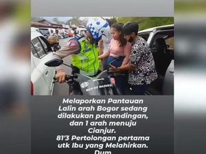 Aksi Polantas Evakuasi Ibu Hamil Kontraksi Terjebak Kemacetan di Puncak