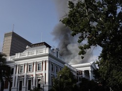 Presiden Afrika Selatan Kecewa Gedung Parlemen Terbakar