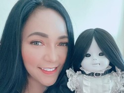 Ini Furi Harun, Orang Tua Asuh 349 Boneka Arwah Kini Jadi Langganan Artis