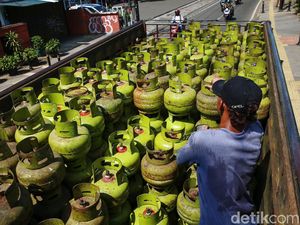 Menteri ESDM: Kenaikan Harga Gas LPG 3 Kg Sedang Dihitung Ulang Menteri ESDM: Kenaikan Harga Gas LPG 3 Kg Sedang Dihitung Ulang