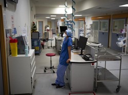 Gaji Perawat Berdasarkan Golongan dan Area Kerjanya, Berapa Juta Ya?