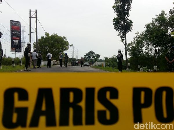 Foto-foto Rekonstruksi Handi-Salsa di Jembatan Sungai Tajum