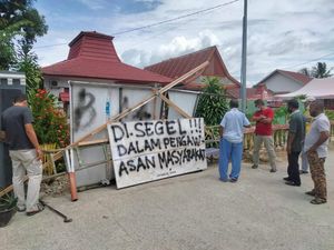 Kades Pecat Staf, Kantor Desa di Polman Sempat Disegel Warga