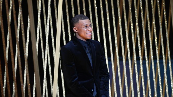 PARIS, FRANCE - NOVEMBER 29: Kylian Mbappé (FRA/PSG) is seen onstage during the Ballon DOr ceremony at Theatre du Chatelet on November 29, 2021 in Paris, France. (Photo by Aurelien Meunier/Getty Images)