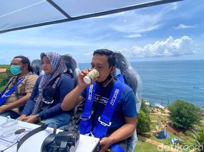 Gunungkidul Punya Ngopi di Atas Awan, Bikin Deg-degan!
