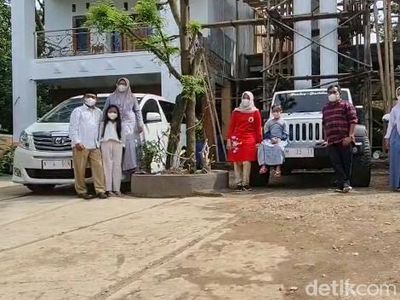 Nih Penampakan Alphard-Rubicon Kado Ultah Sekdes di Pati