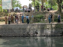 Konser Dangdut di Kediri yang Panggungnya Roboh Tak Berizin