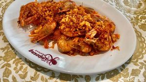 Sedap! Udang Bumbu Chitato hingga Tumis Genjer Ada di Restoran Ini