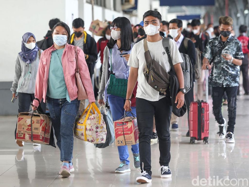Naik Kereta Tak Perlu Tes Covid, Begini Kata Penumpang Naik Kereta Tak Perlu Tes Covid, Begini Kata Penumpang