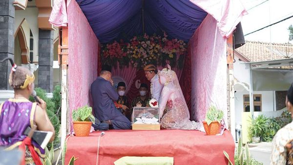 Sejoli di Magelang Viral Usai Ijab Kabul di Atas Bak Truk