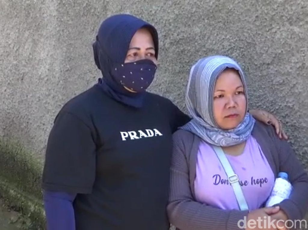 Reaksi Keluarga Korban Saksikan Rekonstruksi Trio TNI di Nagreg