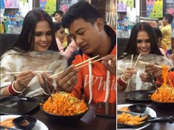 Video Bucin Suami Ajarkan Istrinya Makan Pakai Sumpit Ini Jadi Viral