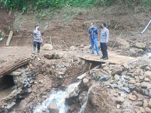 Dampak Banjir Bandang Ditangani, 42 KK di Kediri Tak Lagi Terisolasi