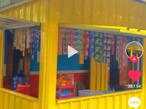 Iseng Jual Jajanan di Depan Rumah, Ayah Wanita Ini Justru Buatkan Warung Keren