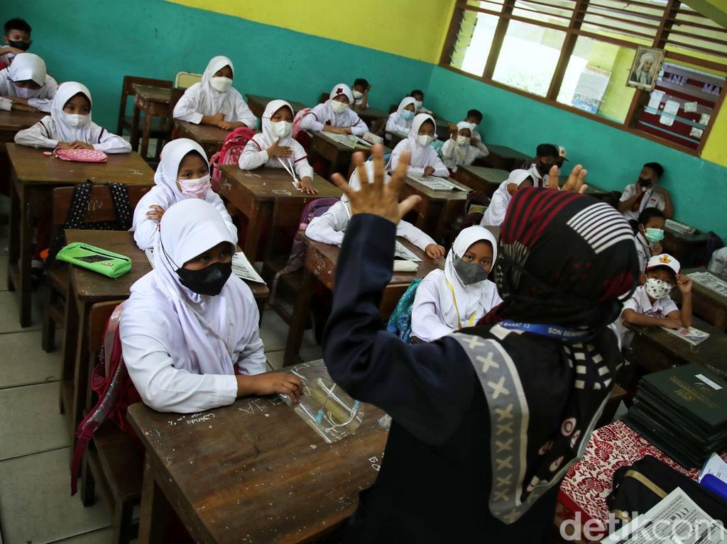 Kasus COVID Naik, TK-SMP di Kota Bekasi Terapkan PTM 50 Persen