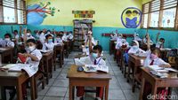 Jakarta PPKM Level 2, PTM 100 Persen Tetap Digelar di DKI