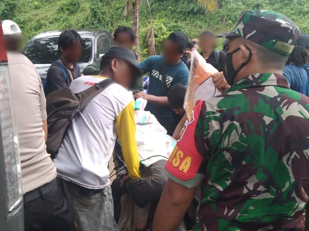 Evakuasi Jasad DPO MIT Ahmad Panjang Selesai, Diautopsi di Palu Evakuasi Jasad DPO MIT Ahmad Panjang Selesai, Diautopsi di Palu