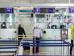 Jerman Cabut Pembatasan Perjalanan terkait Omicron untuk Inggris dan Afsel