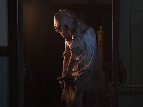 Lisa Trevor (Marina Mazepa) di Resident Evil: Welcome to Raccoon City