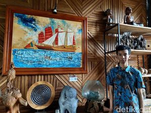 Pelukis Ini Manfaatkan Sampah Masker dan Plastik Jadi Karya Lukisan Apik