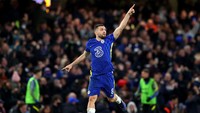 Tengah: Mateo Kovačić, sudah di klub. Foto: (Getty Images/Catherine Ivill)