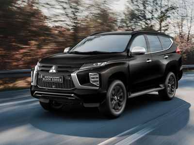 Edisi Serba Hitam Pajero Sport Ini Disapa Montero Sport