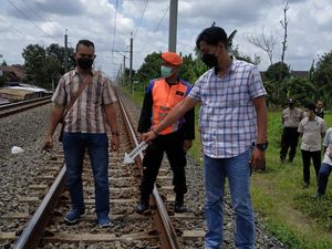 Remaja Tewas Tersambar Kereta di Perlintasan Dukuh Janti Sleman Remaja Tewas Tersambar Kereta di Perlintasan Dukuh Janti Sleman