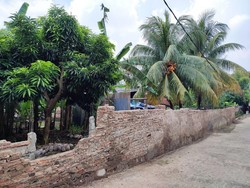 Tak Ada Izin, Tembok Halangi Saluran Air di Depok Bakal Dibongkar!