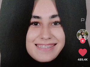 Wanita Ini Viral Ungkap Gaya Hijab Lawas saat Remaja, Ukurannya Bikin Kaget Wanita Ini Viral Ungkap Gaya Hijab Lawas saat Remaja, Ukurannya Bikin Kaget