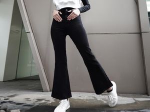 Bergaya Kekinian, Brand Jeans Lokal Ini Bisa Bikin Kamu Tampil WAUW