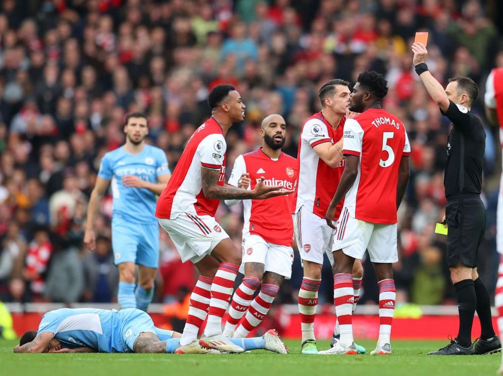 Terima Dakwaan FA, Arsenal Didenda Rp 389 Juta Terima Dakwaan FA, Arsenal Didenda Rp 389 Juta