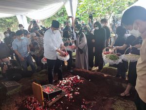 Duka Para Tokoh Negeri Kala Ibunda Chairul Tanjung Tutup Usia Duka Para Tokoh Negeri Kala Ibunda Chairul Tanjung Tutup Usia