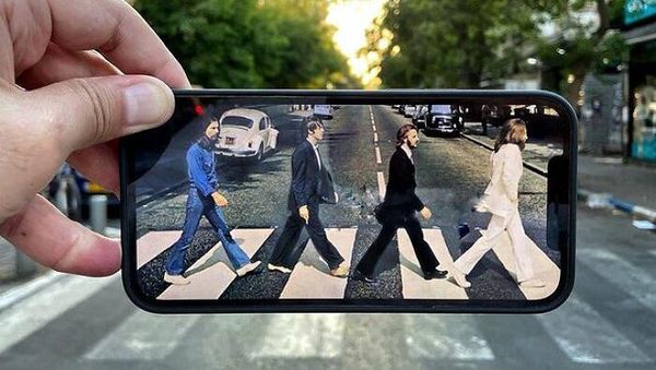 Keren! Gambar di HP Menyatu dengan Dunia Nyata Tanpa Editan Photoshop