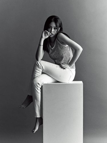 Jennie BLACKPINK untuk VOGUE Korea Maret 2021