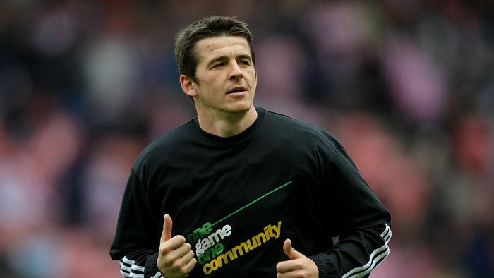 SUNDERLAND, UNITED KINGDOM - OCTOBER 25:   Joey Barton warms up before the Barclays Premier League match between Sunderland and Newcastle at Stadium of Light on October 25, 2008 in Sunderland, England.  (Photo by Stu Forster/Getty Images)