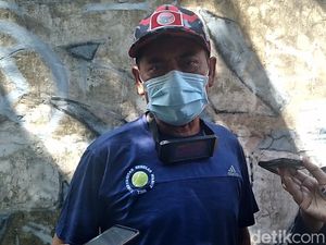 FX Rudy Sebut Ganjar Bersedia Disuruh Bagikan Beras Bergambar Puan FX Rudy Sebut Ganjar Bersedia Disuruh Bagikan Beras Bergambar Puan