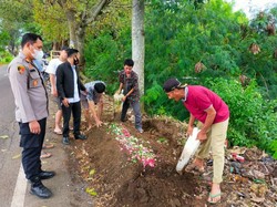 Makam yang Tiba-tiba Muncul di Pinggir Jalan Pasuruan Ternyata Palsu