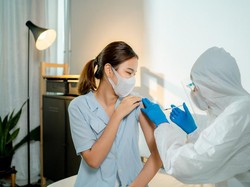 Setelah Vaksin COVID-19, Konsumsi 8 Makanan dan Minuman Ini Agar tetap Sehat