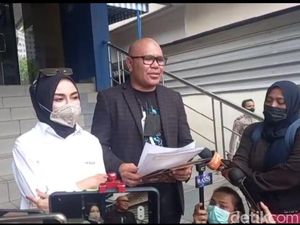 Medina Zein Laporkan Balik Marissya Icha dengan Tuduhan Pencemaran Nama Baik Medina Zein Laporkan Balik Marissya Icha dengan Tuduhan Pencemaran Nama Baik