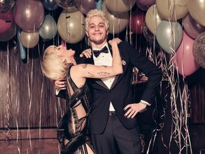 Kim Kardashian Terbakar Cemburu, Unfollow Miley Cyrus yang Genit ke Pete Davidson