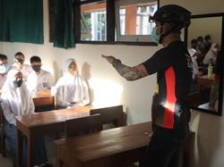 Ganjar Minta Sekolah Disiplin Prokes Saat Pembelajaran Tatap Muka