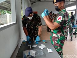 Ratusan Prajurit Lantamal X Jayapura Dites Urine