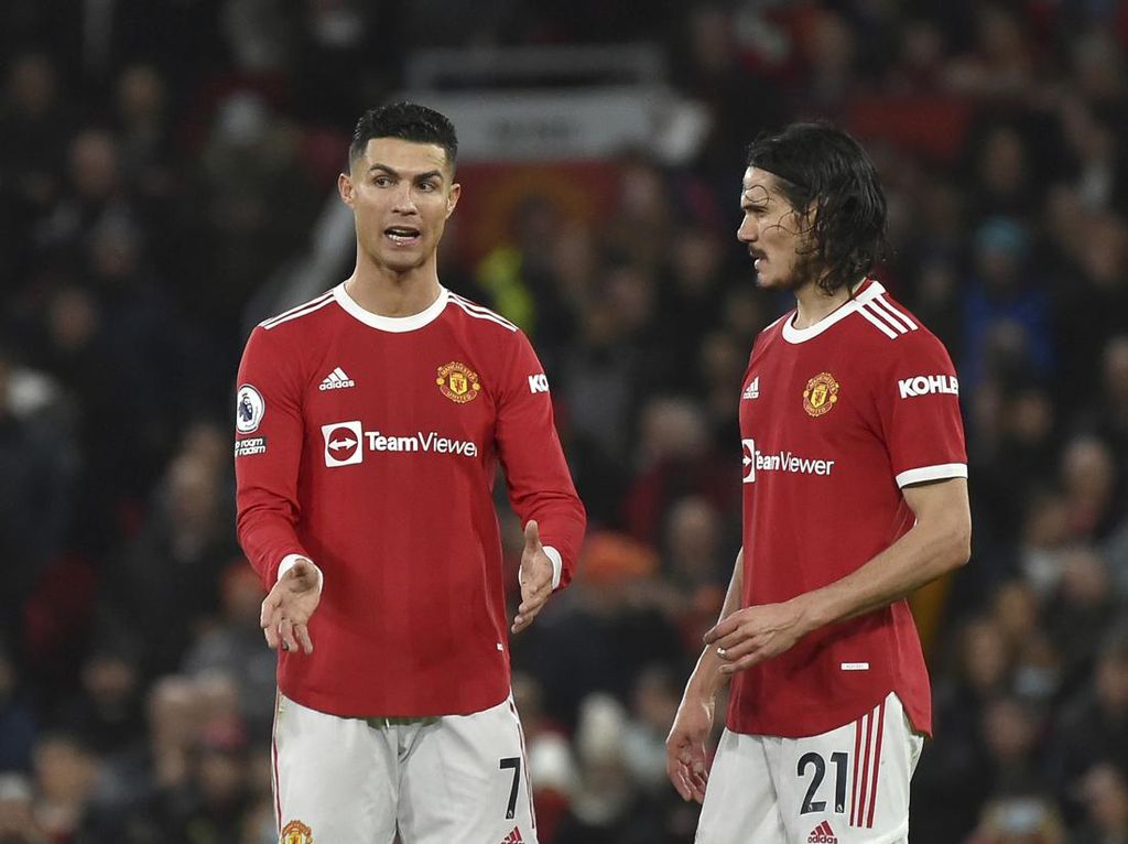 Taktik Rangnick Dikritik: Ronaldo & Cavani Jadi Enggak Guna Taktik Rangnick Dikritik: Ronaldo & Cavani Jadi Enggak Guna