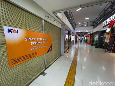 Sepi Pengunjung, Kios di Stasiun Gambir Banyak Tutup Sementara