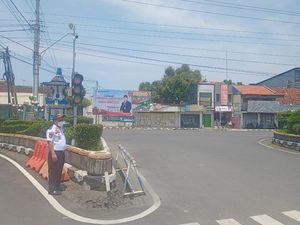 Hore! Traffic Light Ahmad Yani Pemalang yang Bikin Bingung Sudah Diperbaiki Hore! Traffic Light Ahmad Yani Pemalang yang Bikin Bingung Sudah Diperbaiki