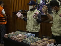 Walkot Bekasi Diduga Sudah Pakai Rp 700 Juta dari Total Bukti OTT Rp 5,7 M