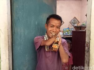 Karier Mengejutkan Halil, Atlet Disabilitas yang Juga Jualan Tisu