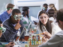 7 Jurusan Kuliah yang Terkenal Horor, Ada Incaran Kamu?