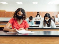 Calon Mahasiswa, Ini 10 Jurusan Kuliah Soshum Paling Favorit