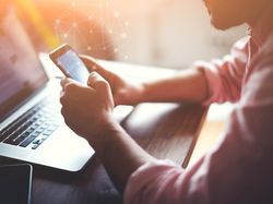 Warga di Negara Ini Diminta Matikan HP 5 Menit Setiap Hari, Kenapa?